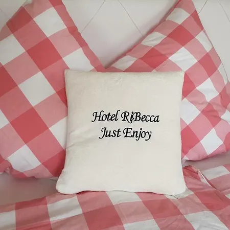Ribecca 3*